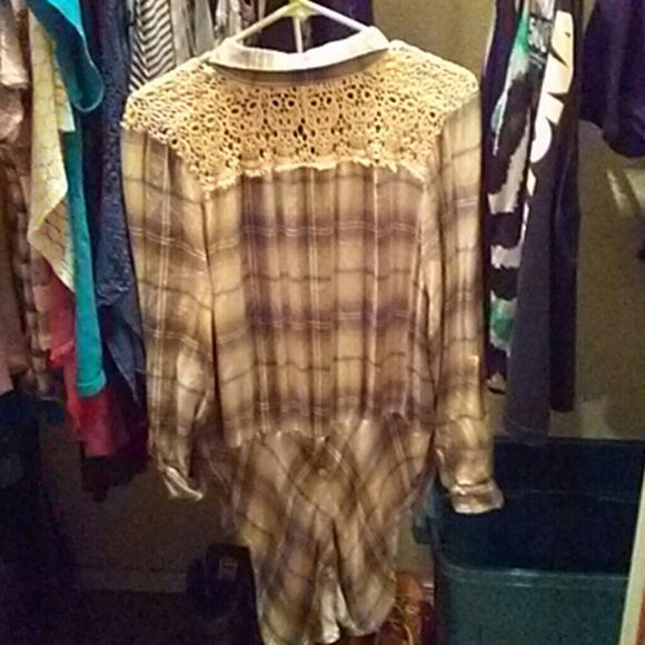 flannel & crochet button up - Picture 3 of 4